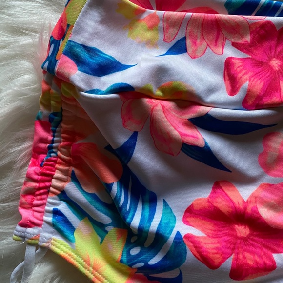 Victoria’s Secret PINK Gym to Swim Shortie - Picture 6 of 6